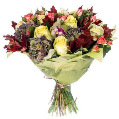 Красивый букет из цветов «Лепестковый сон»